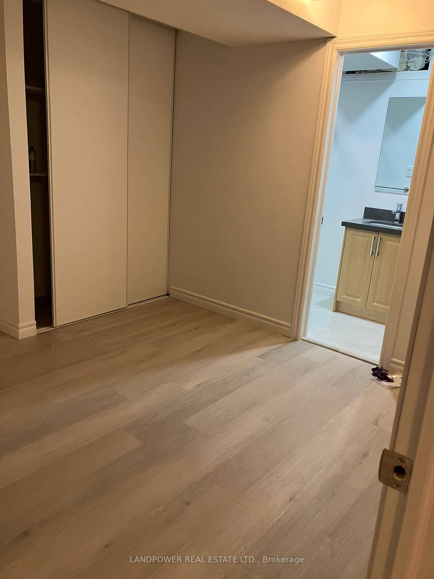 Beautiful Single Basement Bedroom With Built In Closet amp ; Private 3 Pc Ensuite Bathroom With Window Located In Double Garage Detached House At Yonge St Gamble Rd In Richmond ...