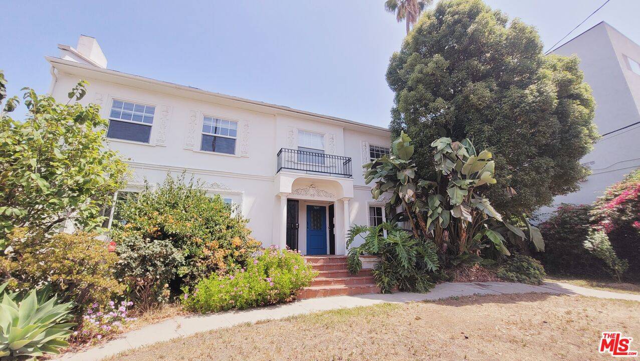 5409  Russell AVE 3BR La
