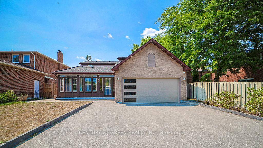 Welcome home ! Sought after family living in Milliken.
