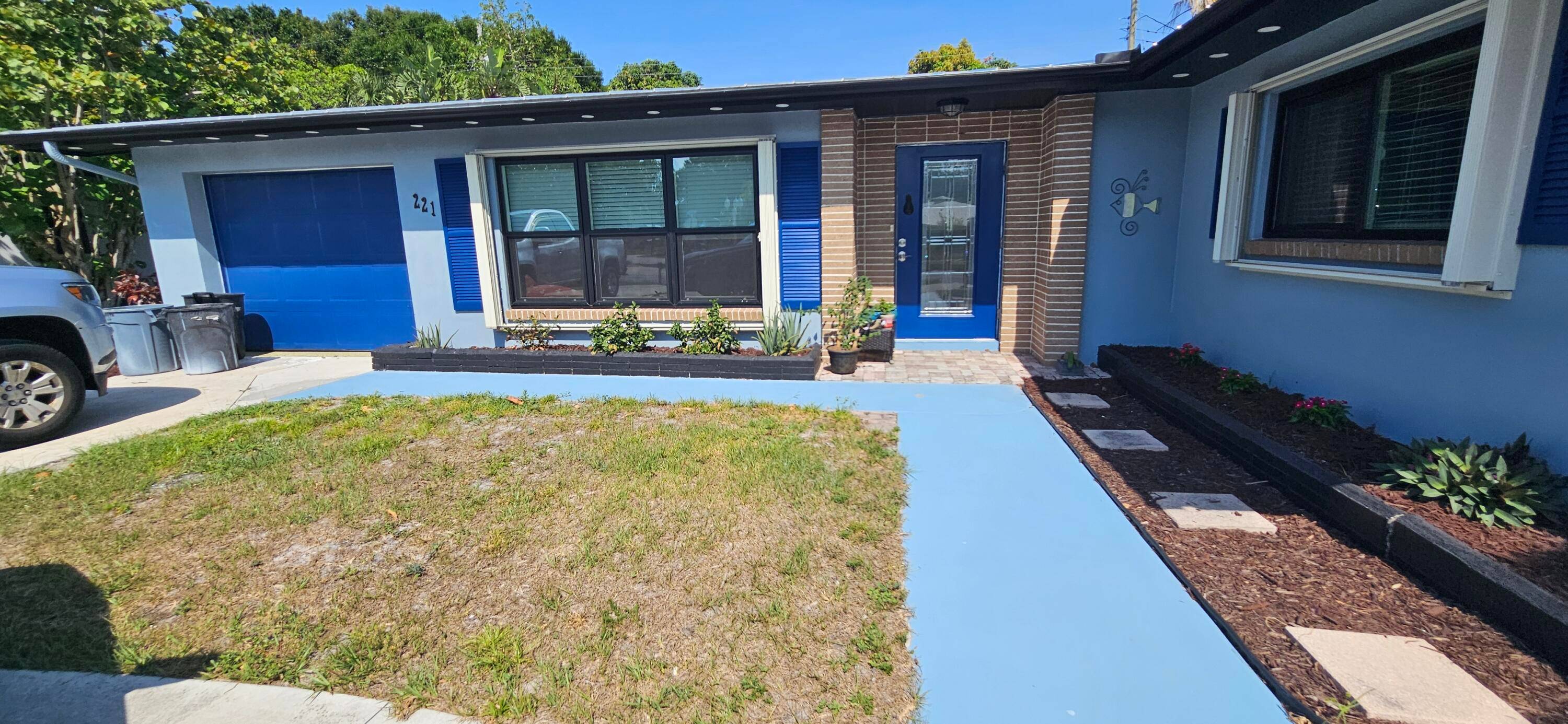 Looking for a totally updated, smart complete renovation, Move In ready home ?