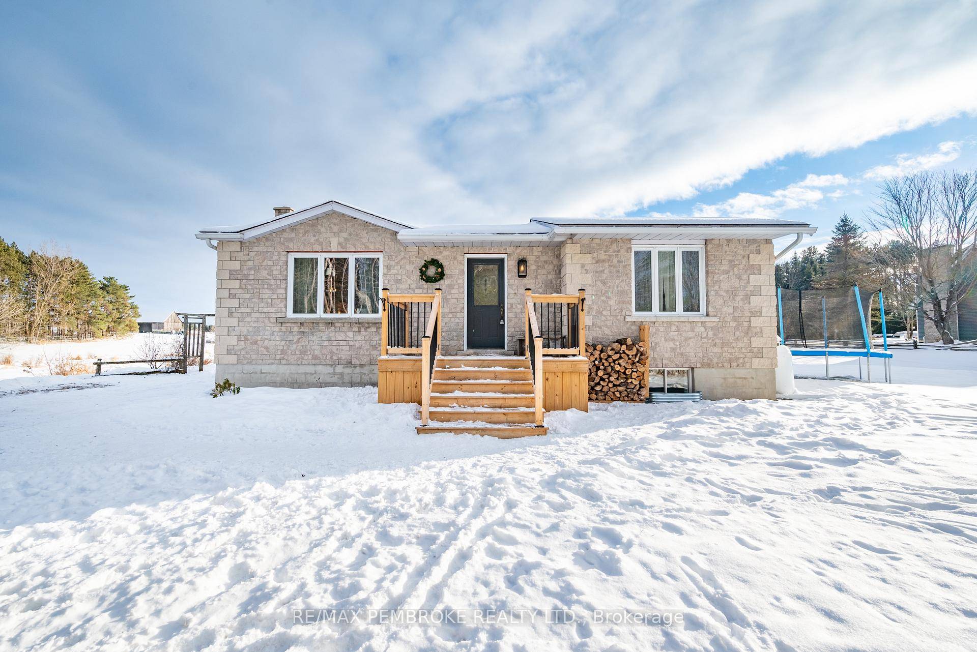 Welcome to 1683 Forest Lea Road situated on 1.