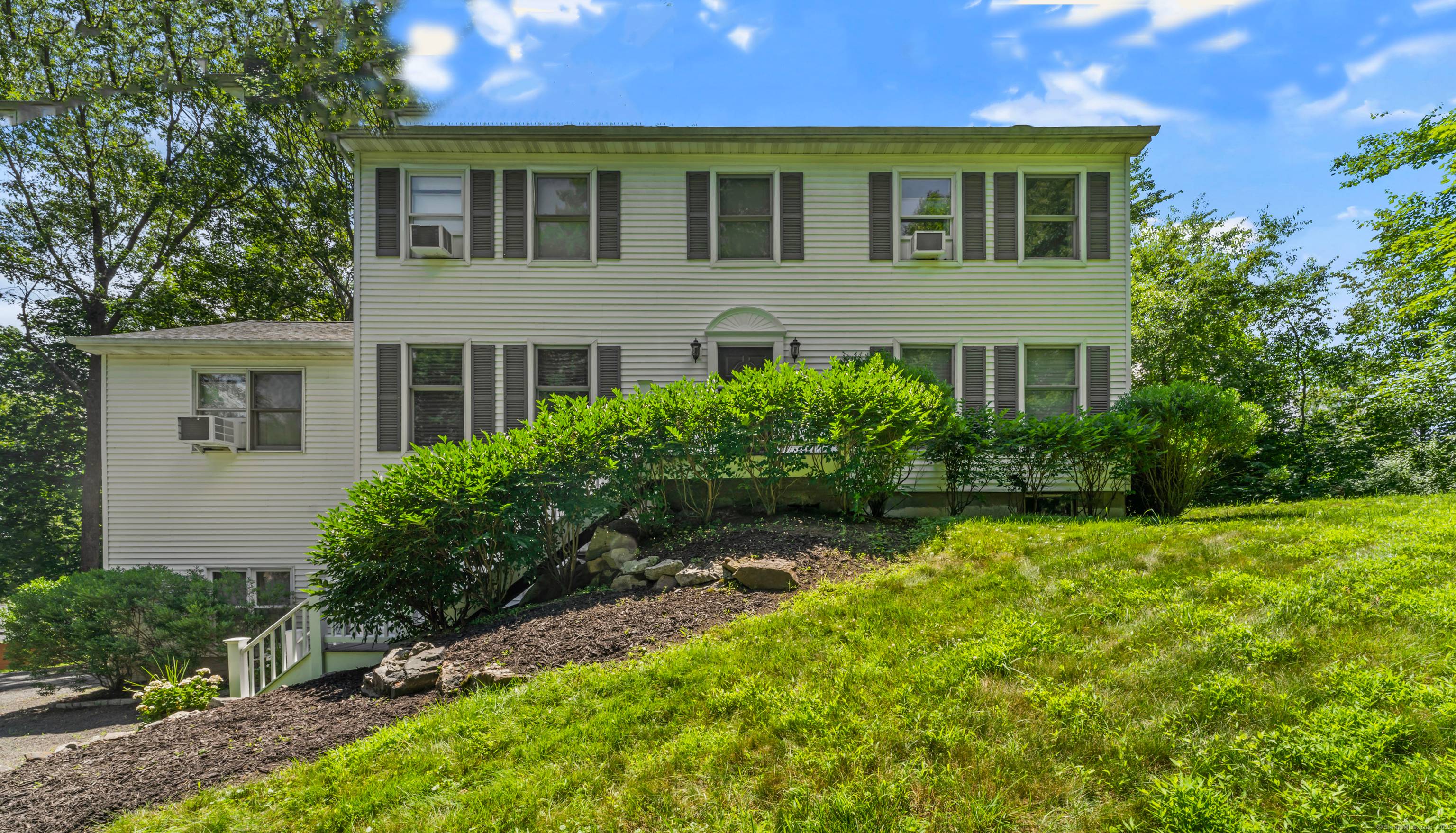 Welcome to 4 Quail Run Drive a beautifully maintained 3 bedroom, 2.