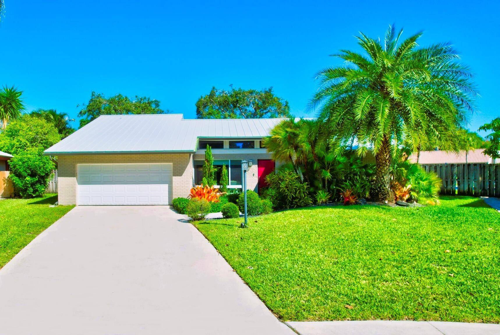 Welcome to Paradise ! YOU CAN HAVE IT ALL !