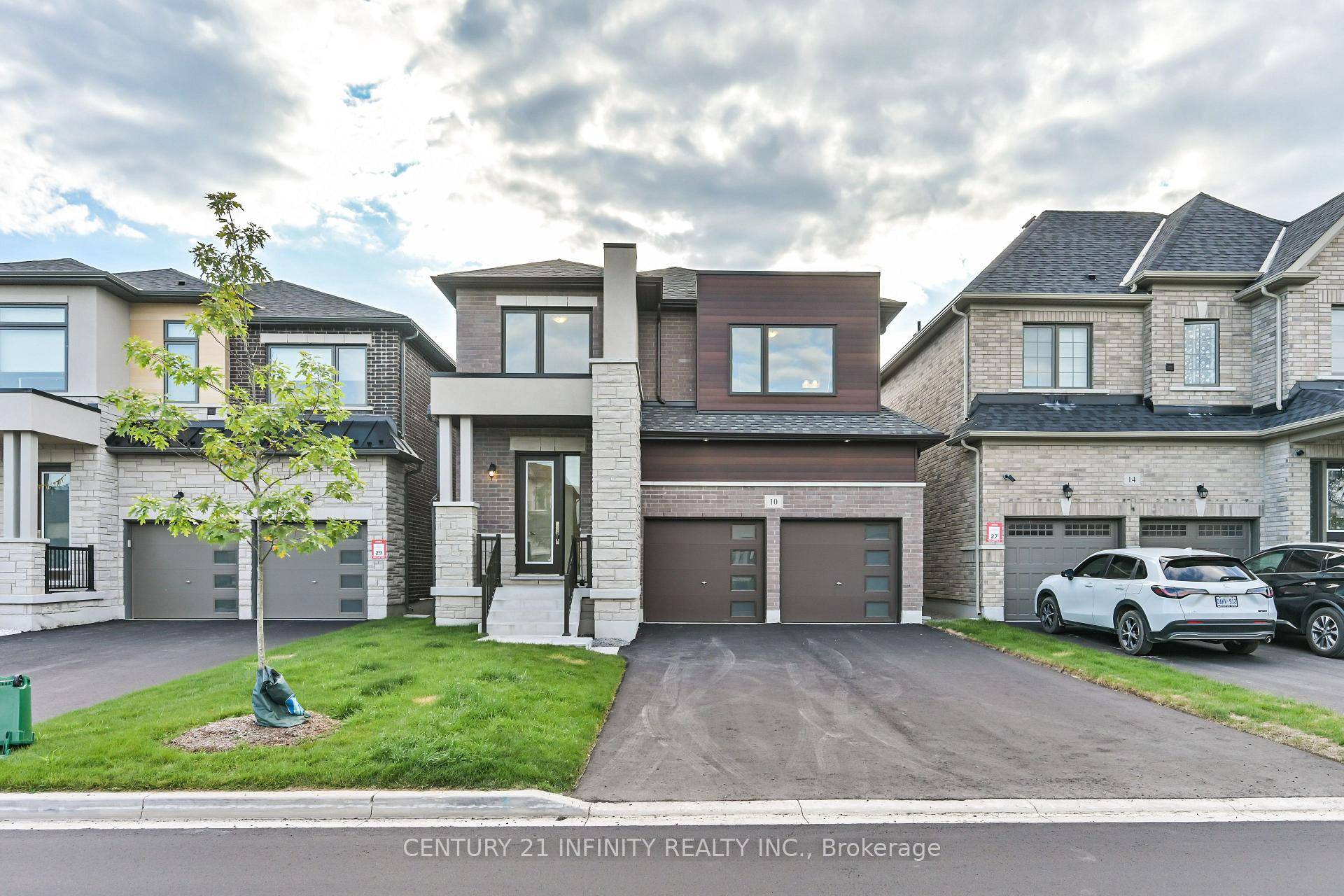 Do Not Miss This Stunning 4 Bedroom Modern Home with Double Garage in Newcastles Finest Neighbourhood !