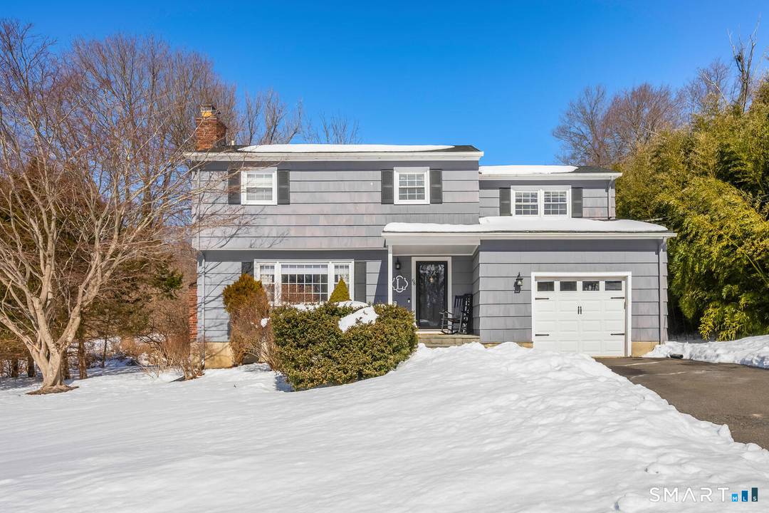 Welcome to 68 Longview Rd in Monroe !