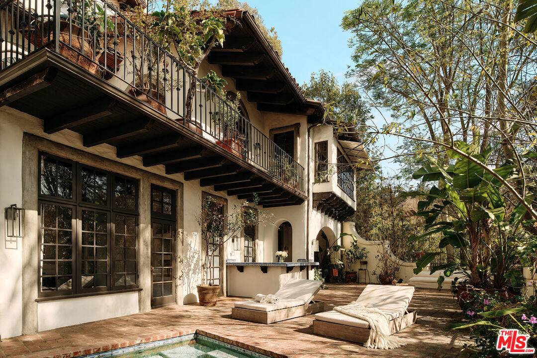 2729 Nichols Canyon Rd 4BR Hollywood Hills East La