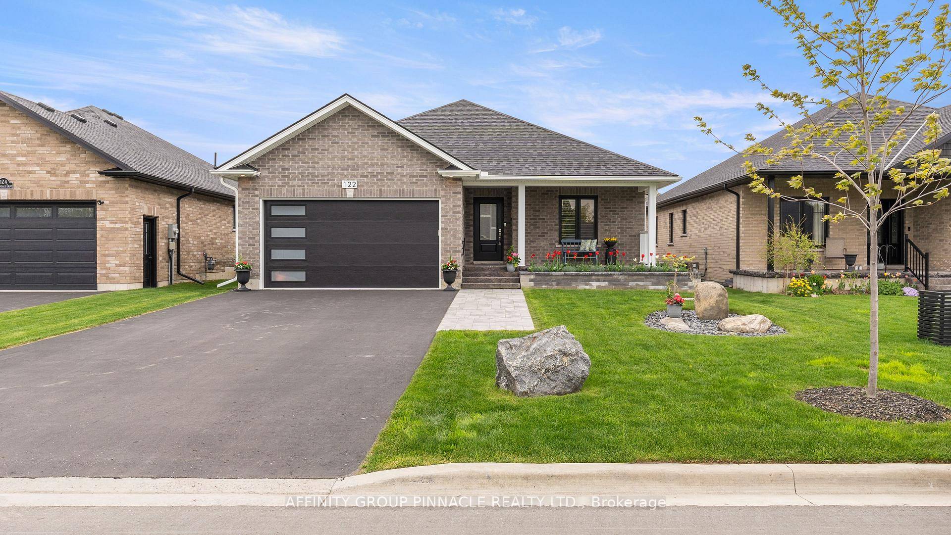 Immaculate move in ready bungalow in Lindsay's premier North Ward !