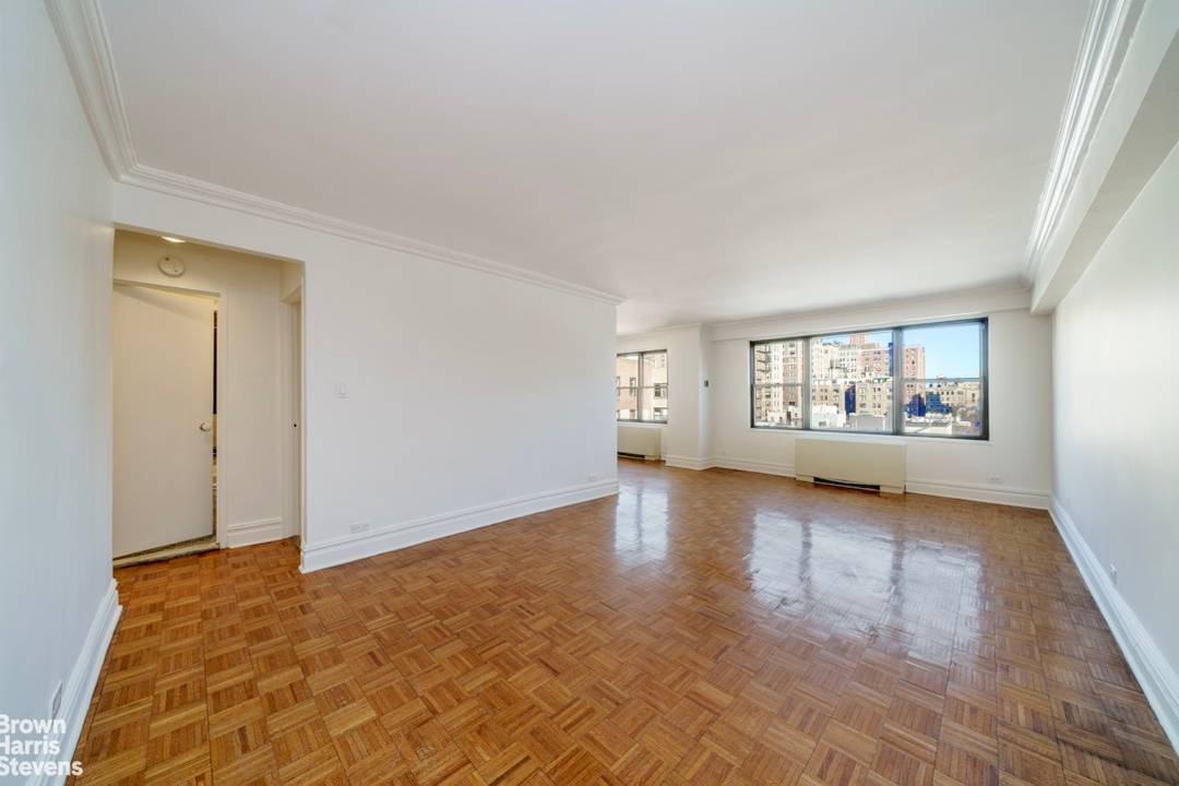 This high floor Carnegie Hill Junior 4 condominium offers open triple exposures, excellent light, and the flexibility to create a true two bedroom layout.