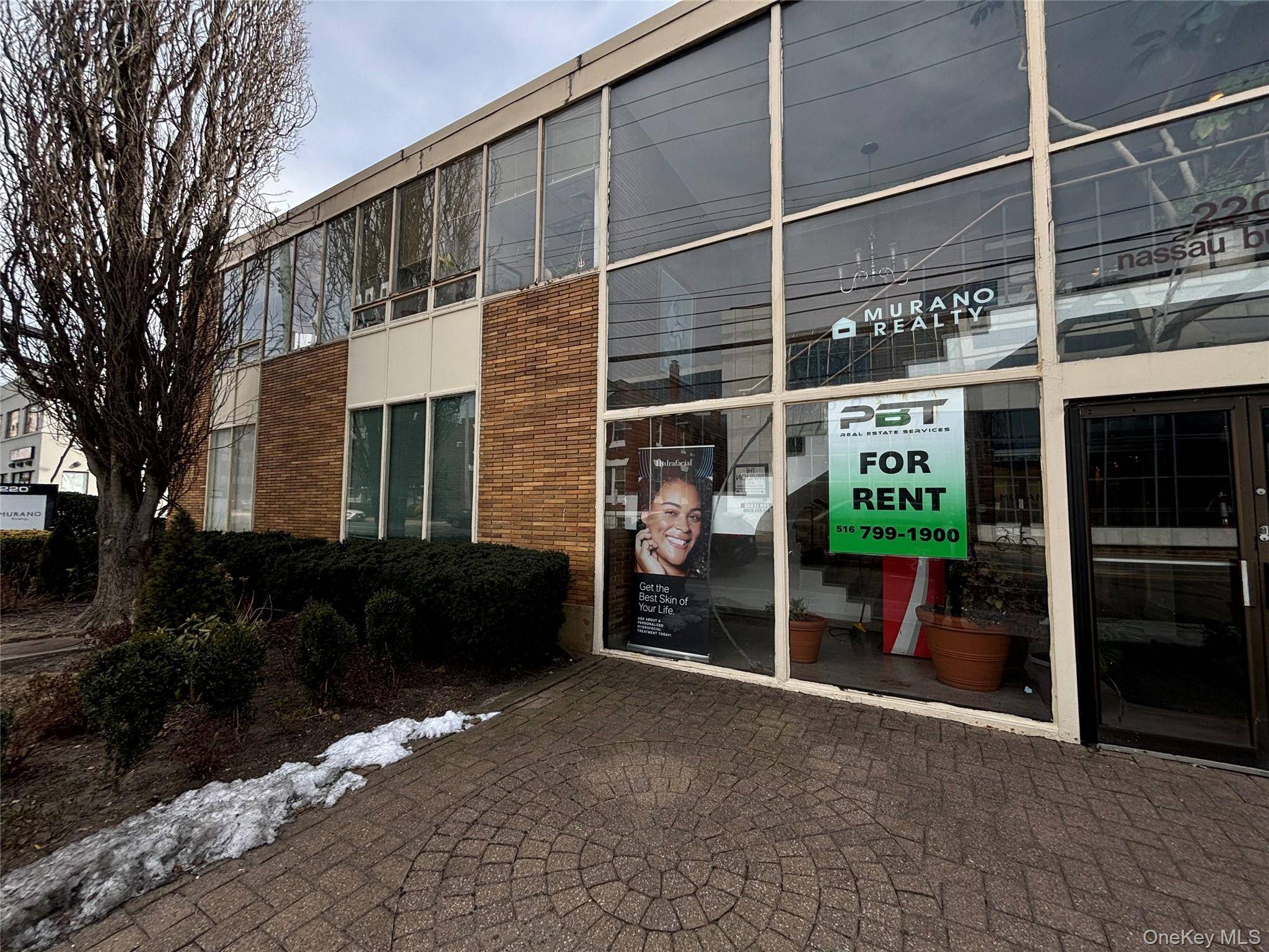 Great Opportunity to Rent Prime Office Space in Beautiful Office Building in Mineola !