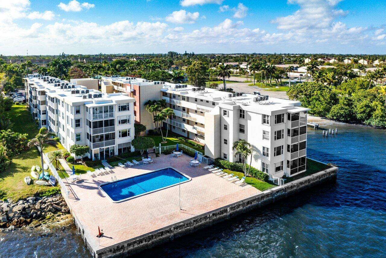 Welcome to this beautiful 1 bedroom, 1 bathroom condo, offering a bright and airy open floor plan that's perfect for modern living.