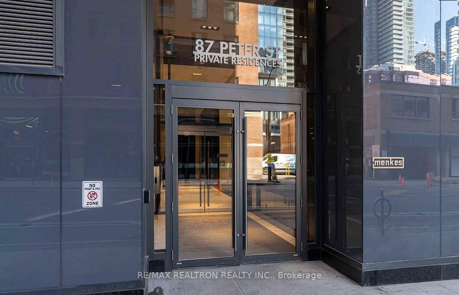 Welcome to Noir Residences at 87 Peter St, 1 bedroom suite in the heart of Toronto's Entertainment District !