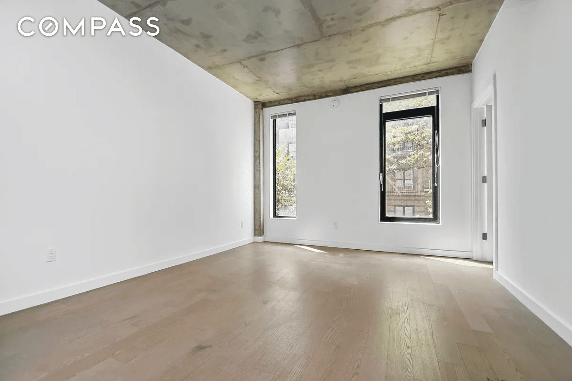 1 Bed 1Bath apartment in the heart of Williamsburg !