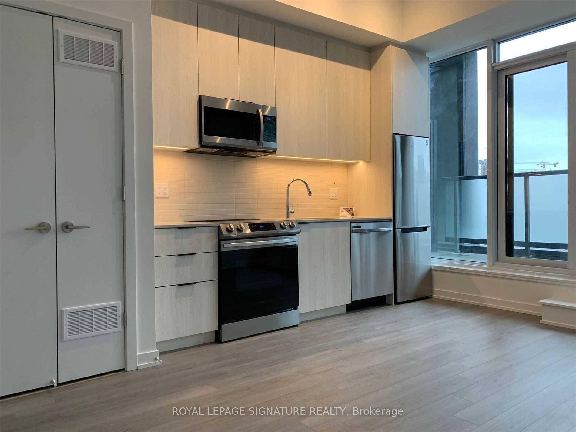 Welcome to your modern retreat in the heart of one of Torontos most vibrant neighbourhoods.