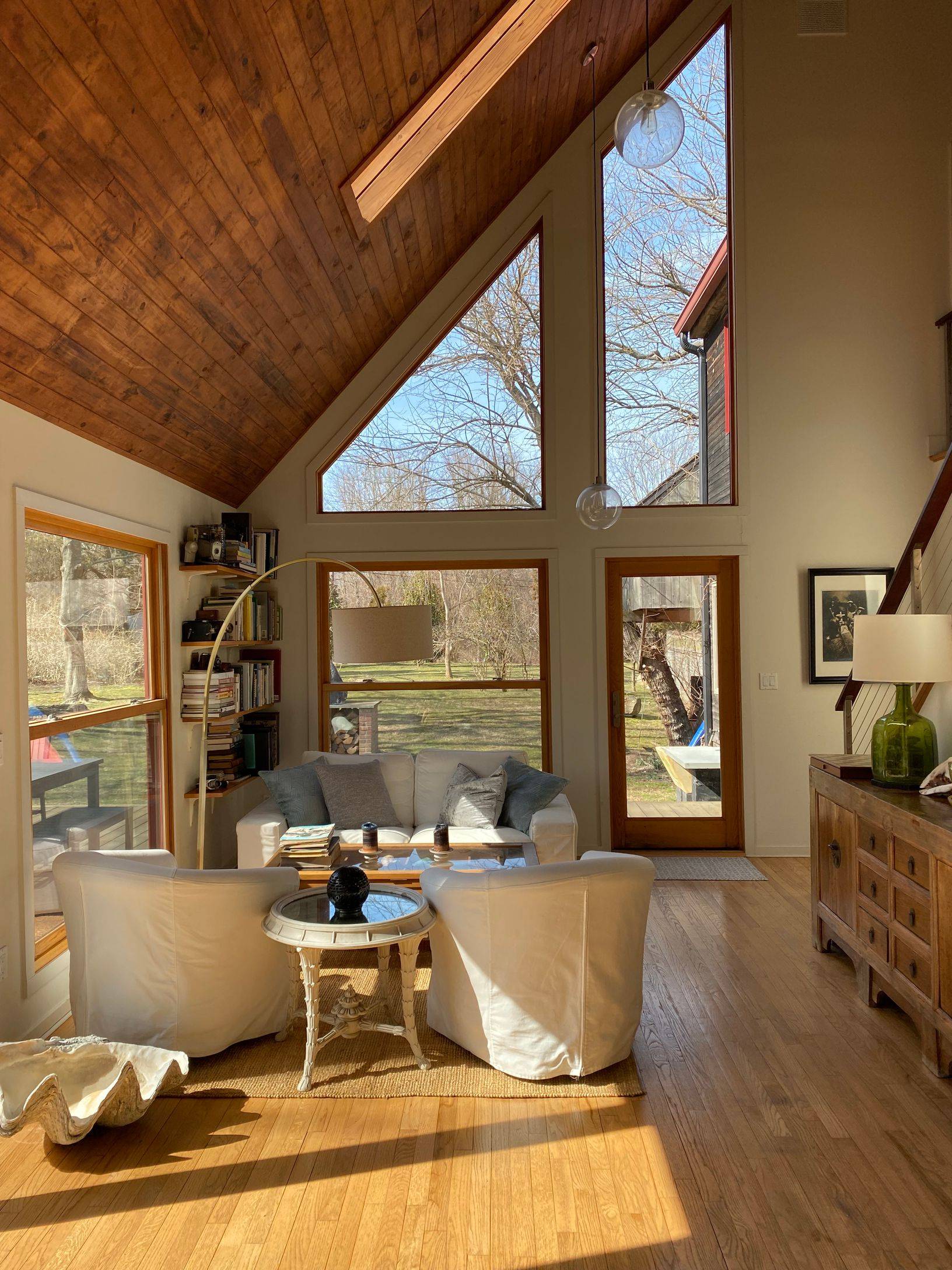 Prime Shelter Island retreat on Scenic Preserve