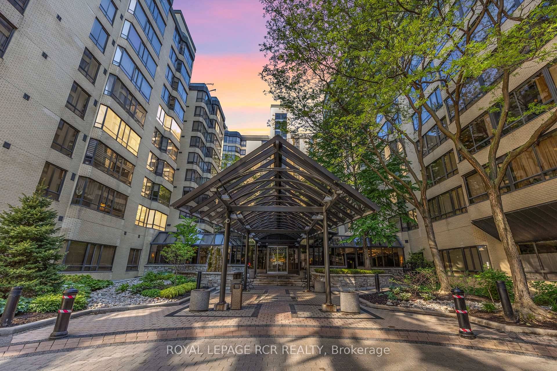 Opportunity Awaits with this 1400 Square Foot Unit Right at University and Dundas.