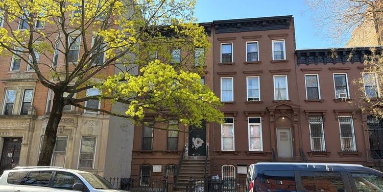 This Colonial Style Home Features 6 Bedrooms, 3 Full Baths, amp ; Eat In Kitchen.