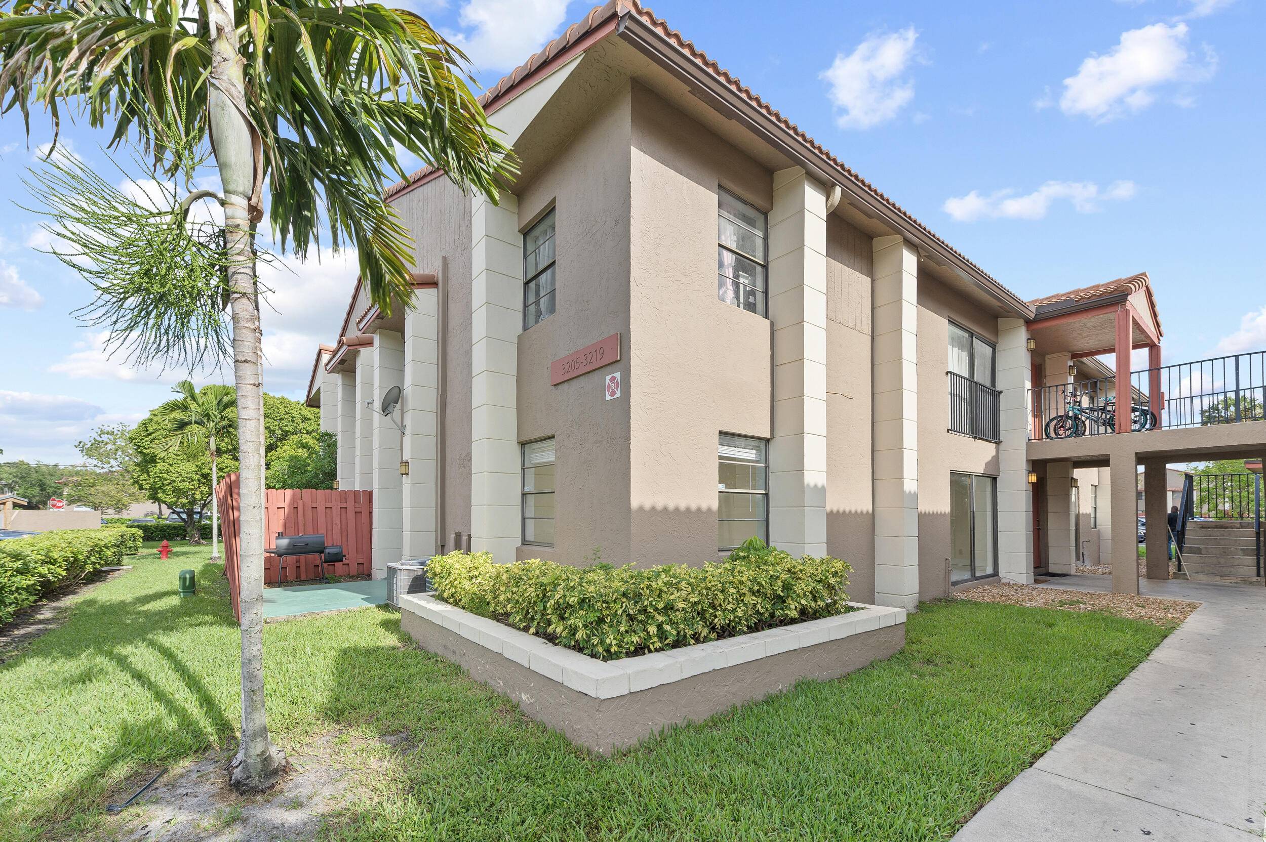 Welcome to this beautifully 3 bedroom, 2 bathroom corner unit condo located on the first floor perfect for both homeowners and investors, with no rental restrictions !