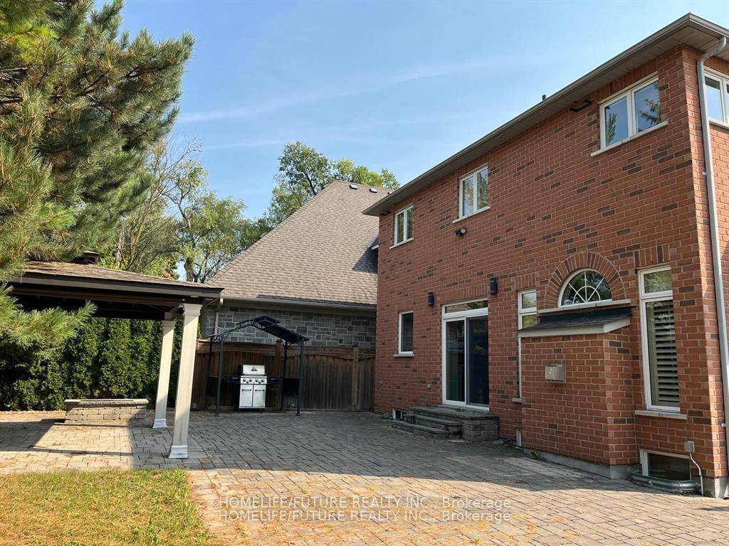 Excellent Location Perfect Family Home In The Heart Of Stouffville !