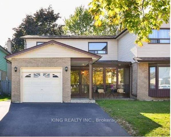 Location Advantage Nicely Tucked Away On A Quiet, Large Court !