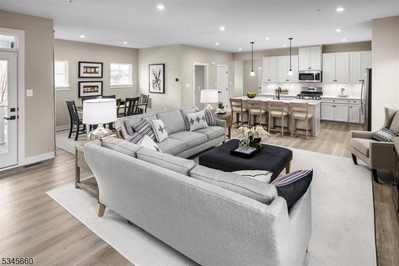 The Rockefeller home at PARQ offers the luxury you are looking for in an ultra convenient location.