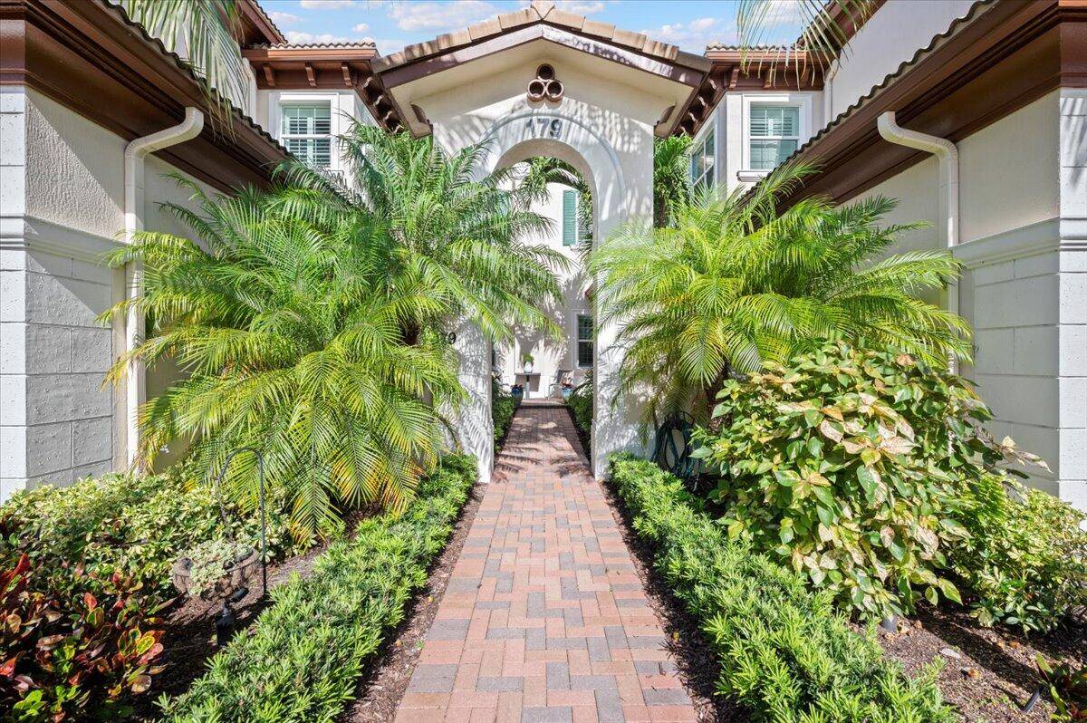 Stunning Ground Floor 2 Bed 2 Bath DEN Home with a Fabulous Open Spacious Floorplan.