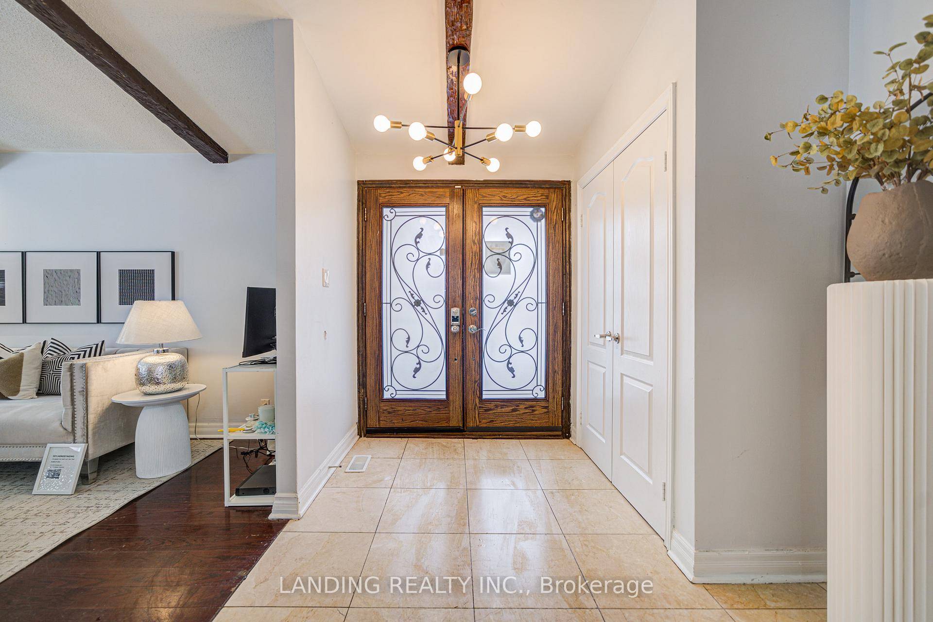 Backsplit With Lots Of Character Hi Ceng Beamed Cathedral Ceiling Main Flr, Upgraded Gorgeous Large Kitchen W Granite Counter, Natural Stone Floor Backsplash W Stainless Steels Appliances, Huge Private Tropical ...