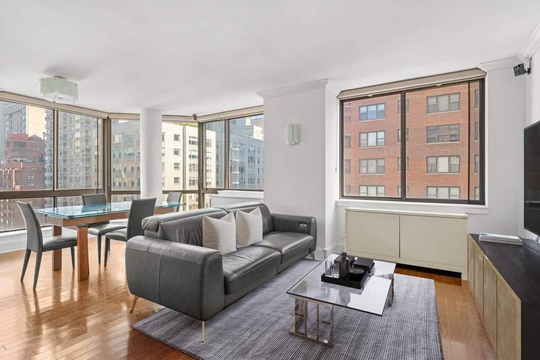 Welcome to this charming and well maintained apartment located in the heart of the Upper East Side.