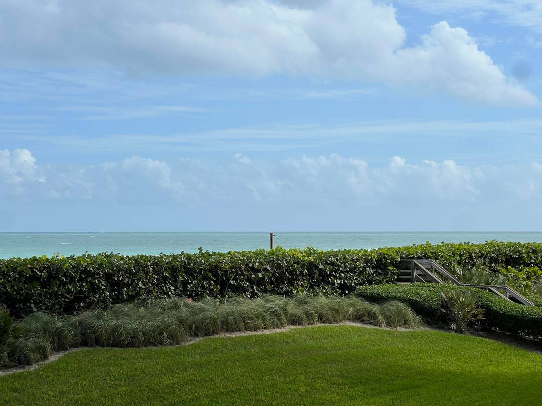 SEASONAL ! ! ! Breathtaking ocean views !