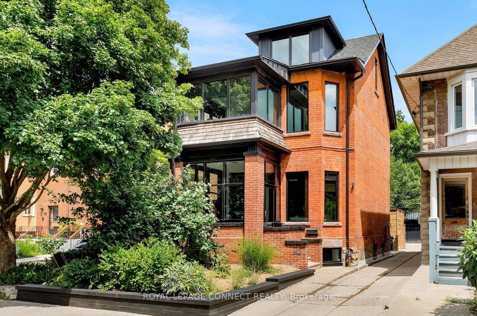 Majestic 2. 5 Storey Detached Victorian in Roncesvalles.