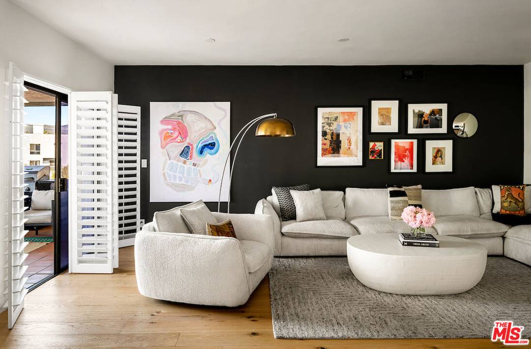 651 Wilcox Ave 2BR Mid Wilshire La