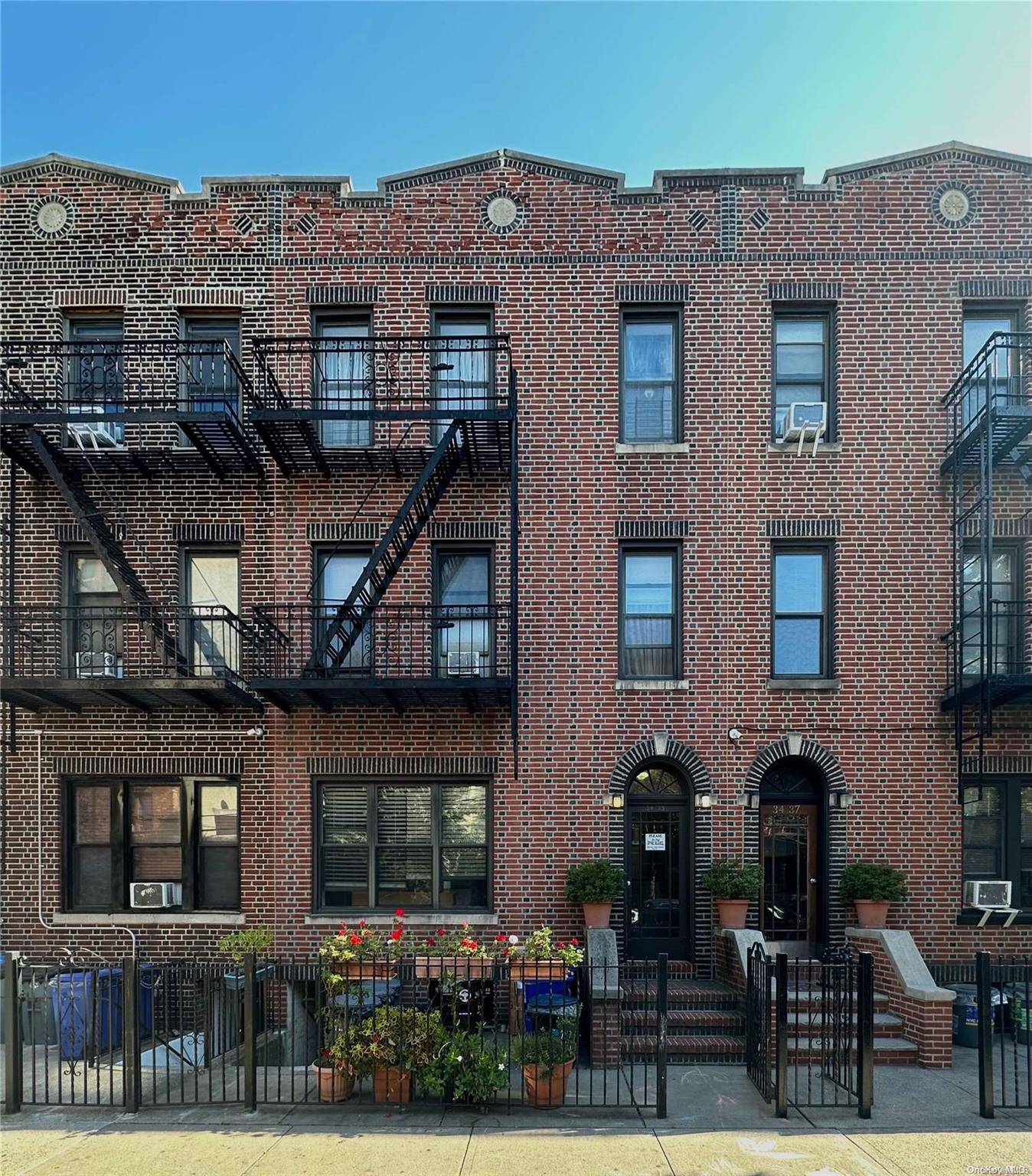 6 Family Building for Sale in PRIME Astoria LIC Location !