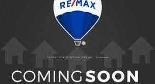 Absolutely stunning 2 bedroom condo in the heart of Mississauga.