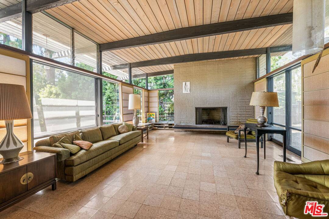 671   San Lorenzo St 3BR Pacific Palisades La