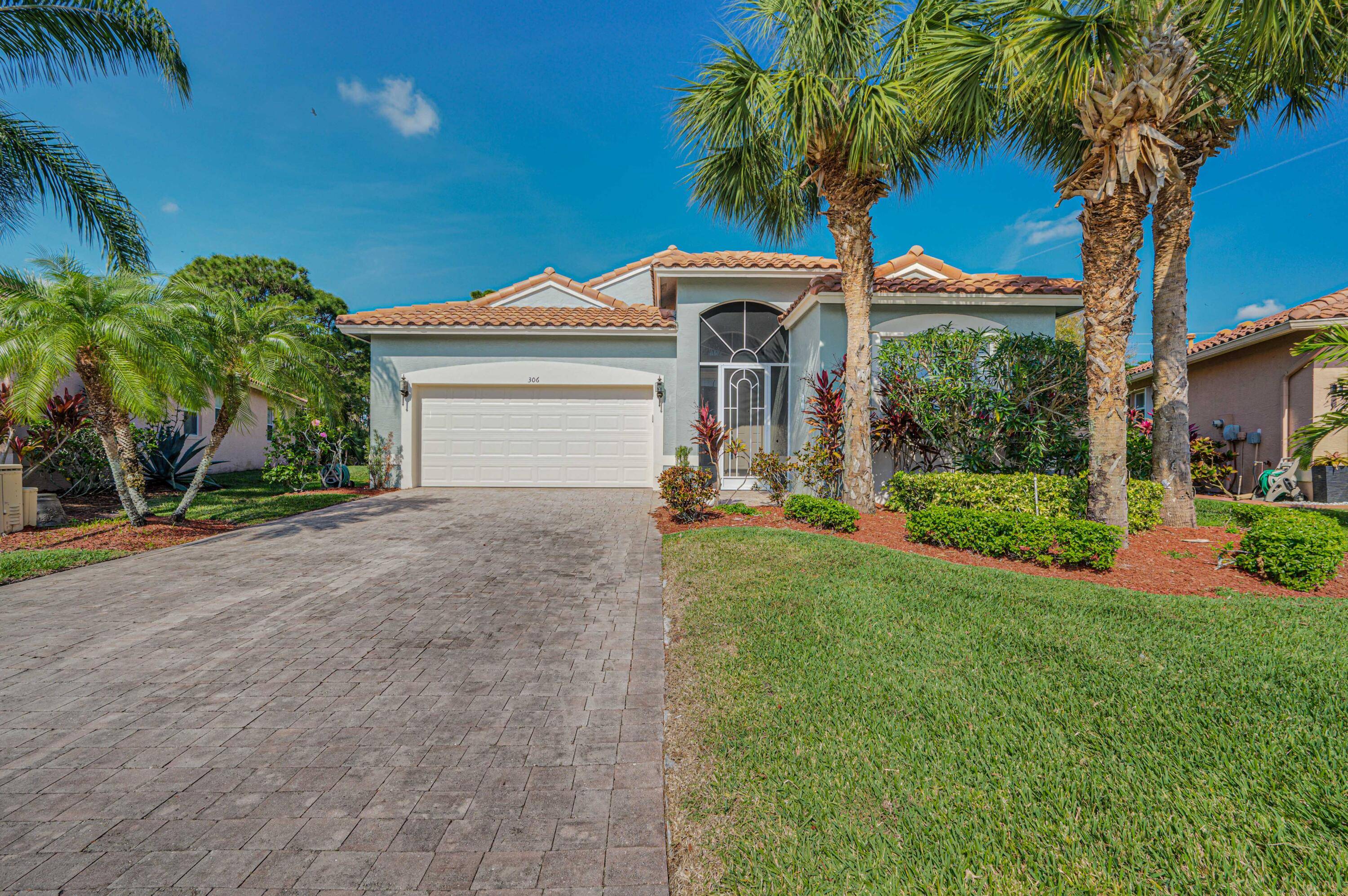 DIAMOND Model on Preserve 3 Bed, 2 Bathrooms with a Screened Lanai 2 Car Garage LVP floors Living Areas.