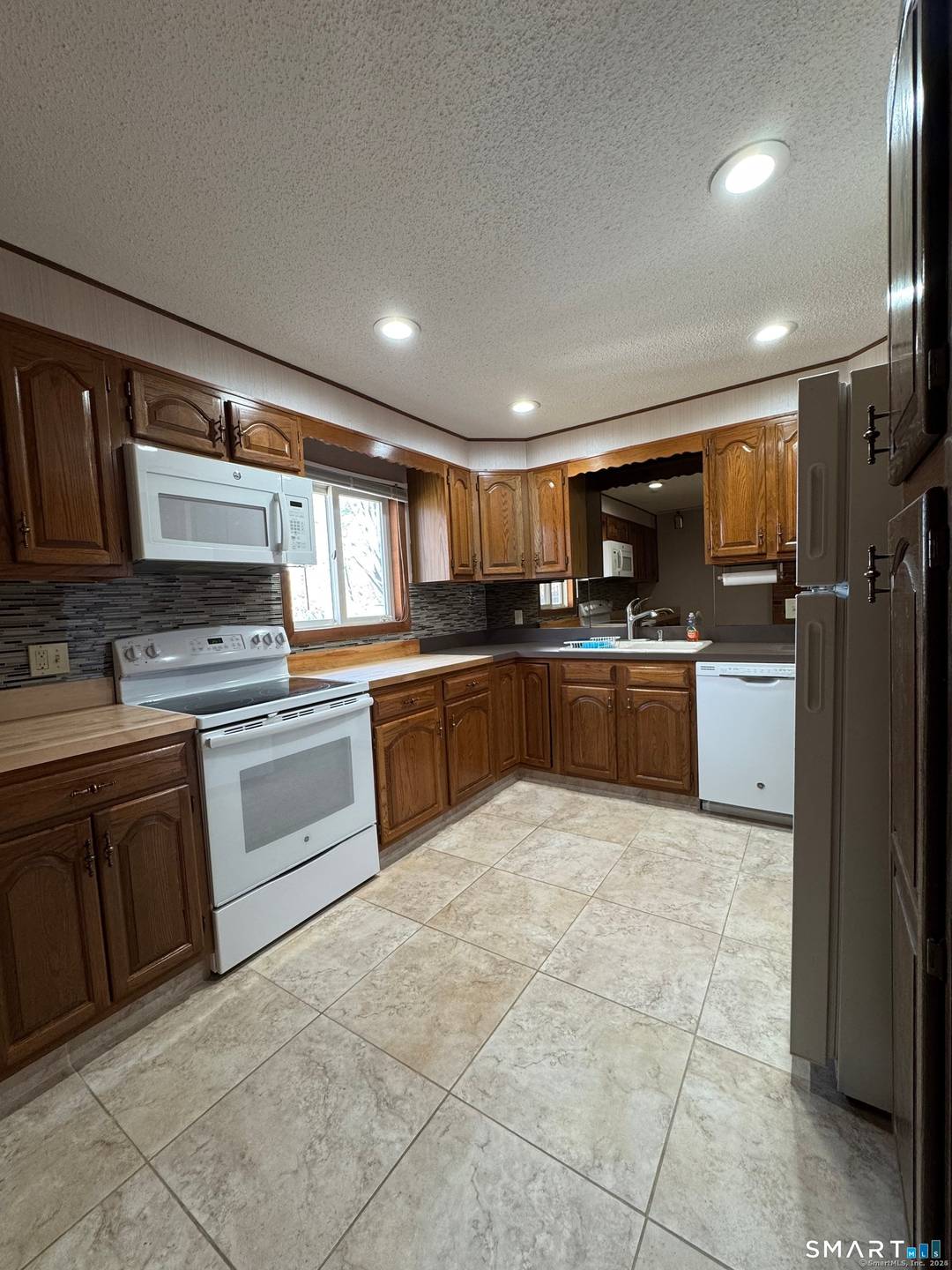 2 family well maintained.