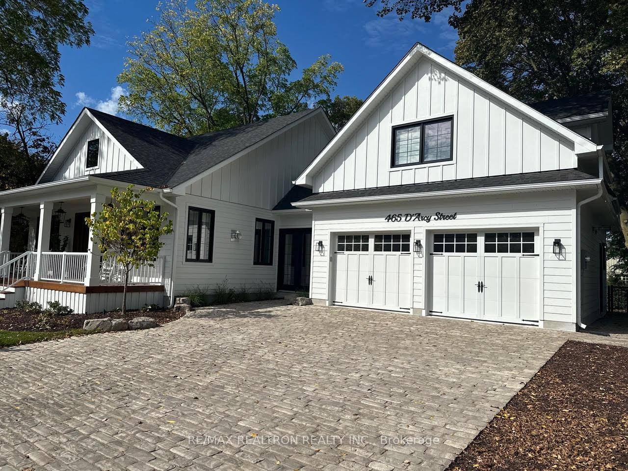 Absolutely gorgeous brand new one bedroom apartment over top of the garage with private separate entrance, foyer, open concept kitchen and dining room and living room.