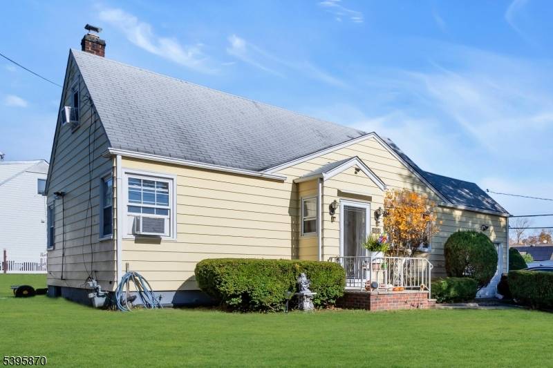 Welcome ! As you step inside, you are greeted by a beautifully designed living and dining area that flows seamlessly into a modern kitchen.