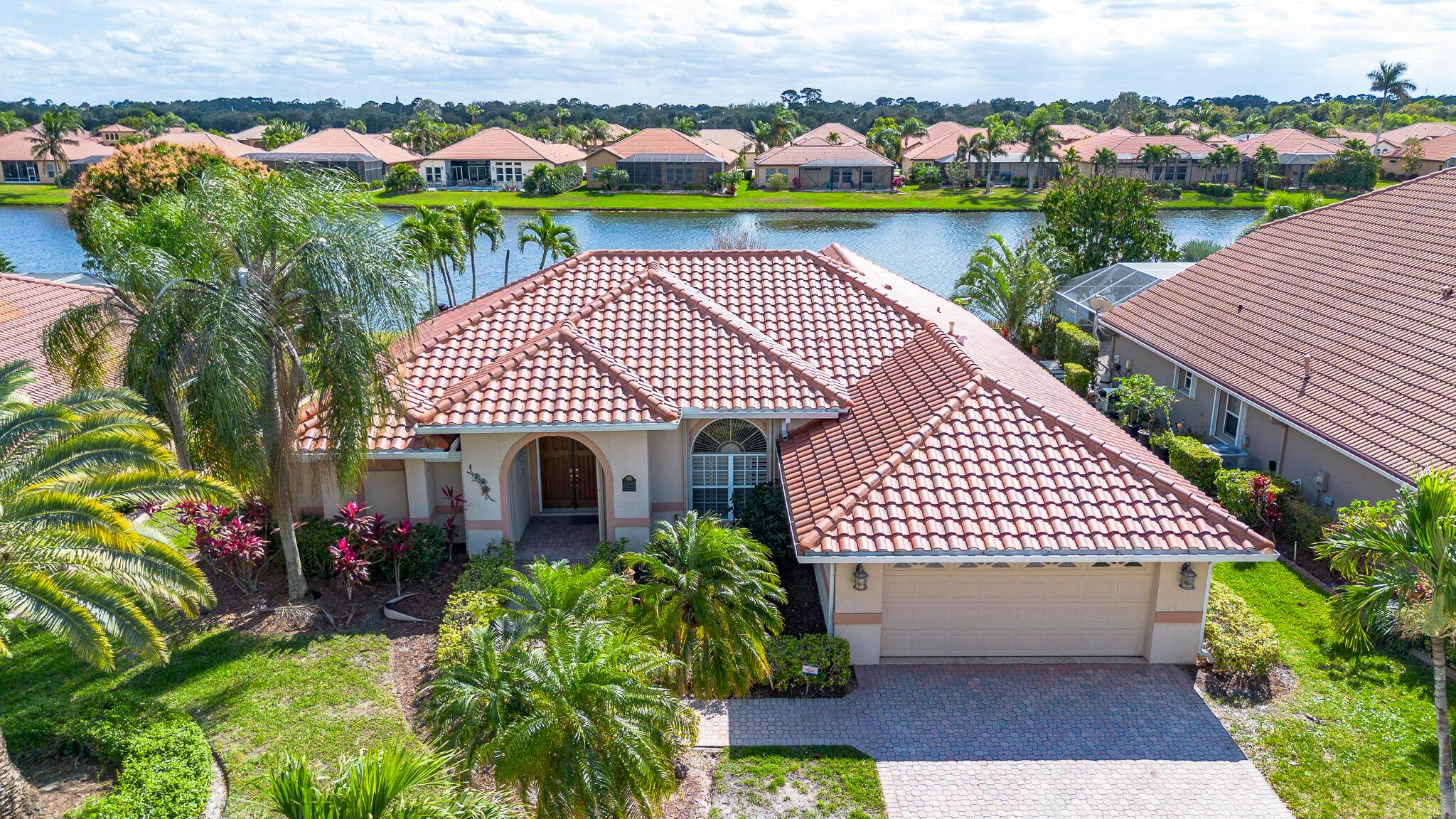 Welcome to this stunning 3 bedroom, 2.