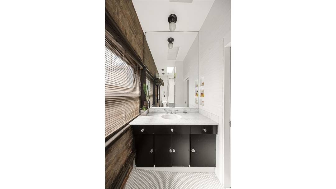 No Board Approval Residence 5 at 126 Chambers Street is a top floor, authentic one bedroom Tribeca loft with soaring ceilings and wood floors throughout, capturing the essence of downtown ...
