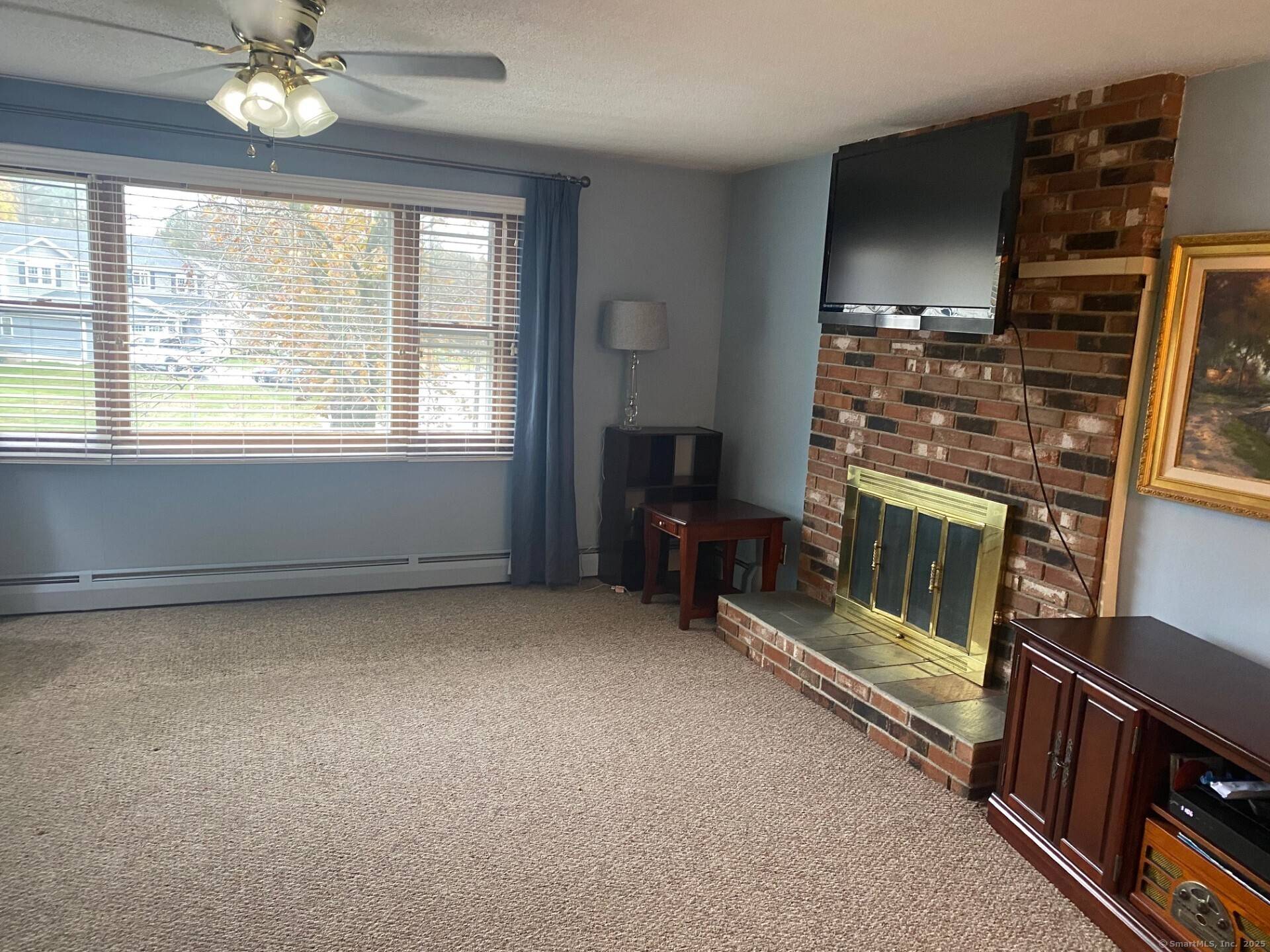 well maintained home tucked into a quiet neighborhood !