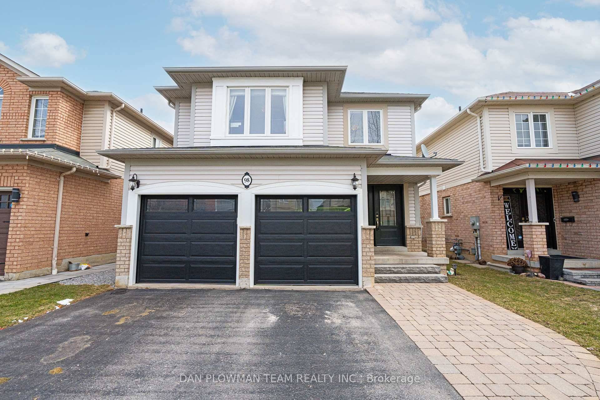 Welcome To This Beautiful Detached 2 Storey Home, Located In The Highly Sought After Neighbourhood Of Whitby.