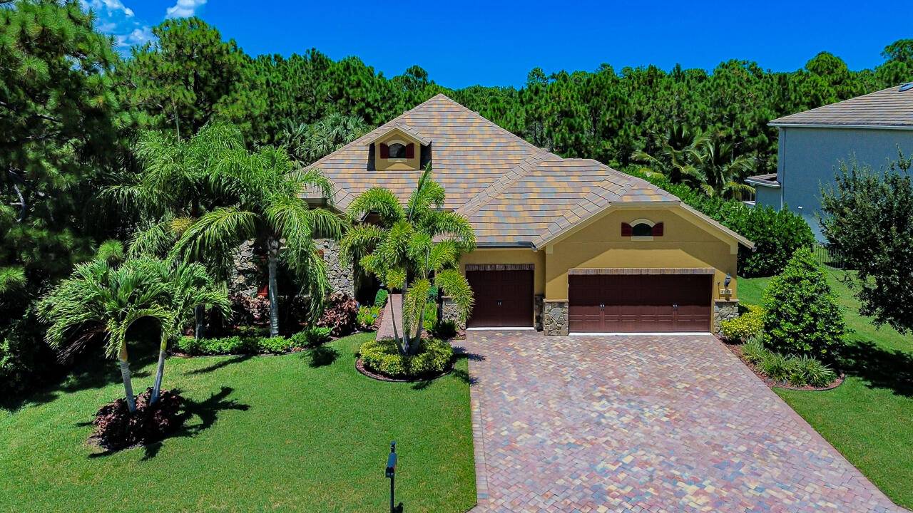 Welcome to this beautifully maintained 3BR 3BA Office Dartmouth Model in the sought after gated community of Copperleaf.