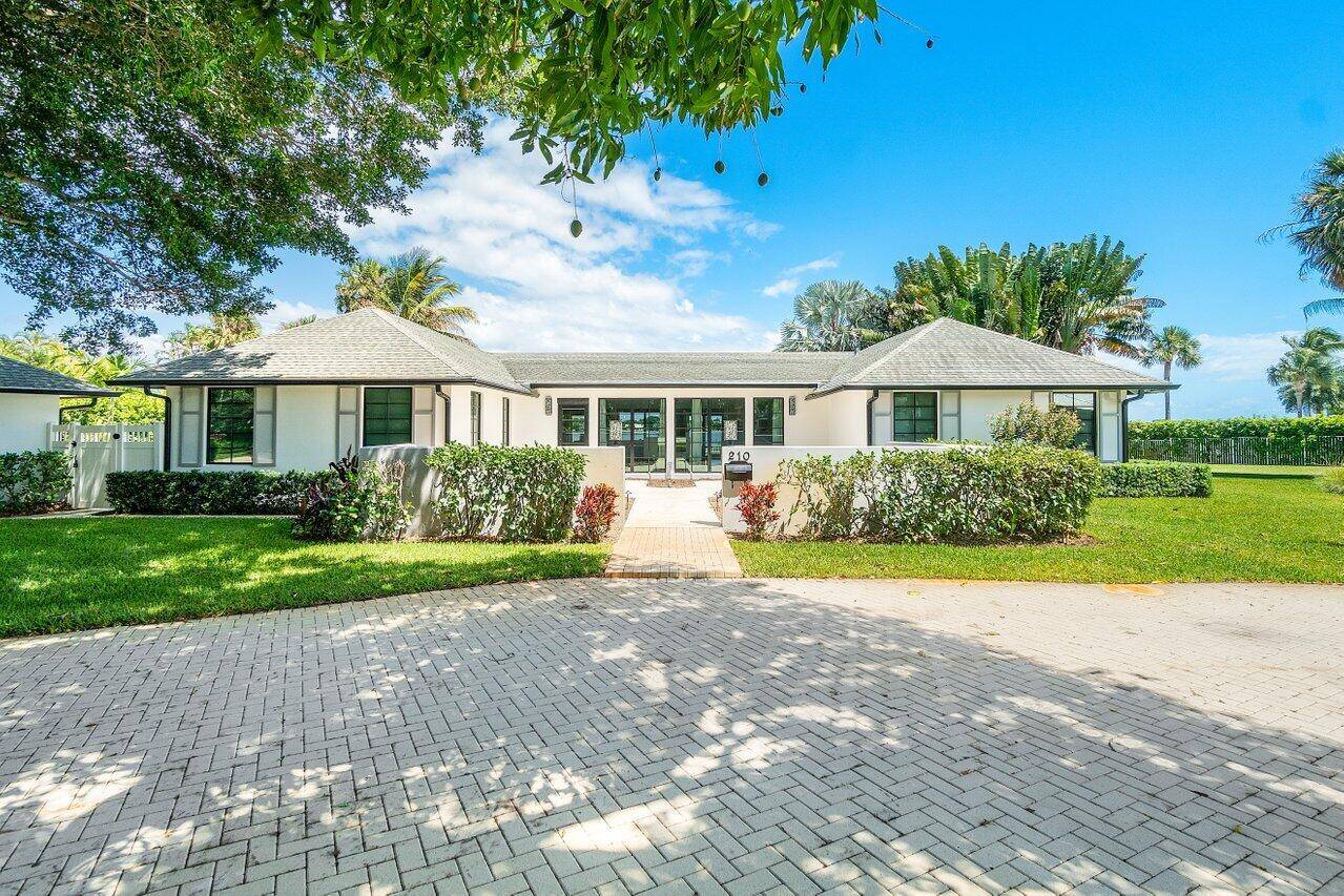 SUMMER RETREAT LUXURY INTRACOASTAL HOME and Guest Cottage with GORGEOUS WATER VIEWS !