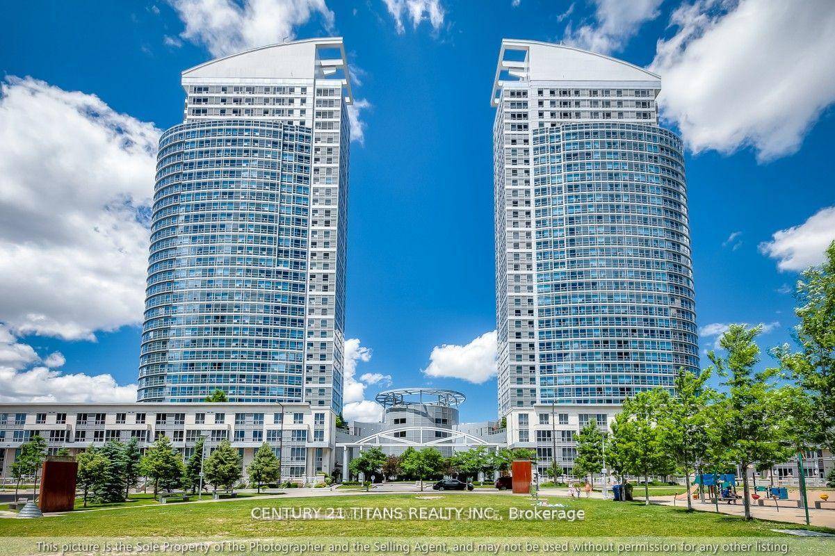 Awesome 2 Storey 2 Bedroom 2 Bath Condo Town House With Patio And Green Lawns In Summer And Parking And Locker Just Outside Door !