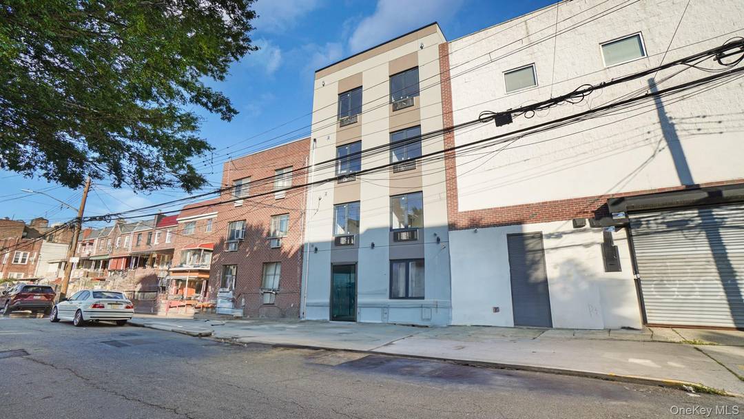Investor Overview 3530 Willett Avenue, Bronx, NY Brand new, fully vacant 8 unit multifamily investment located in the Williamsbridge section of the Bronx.