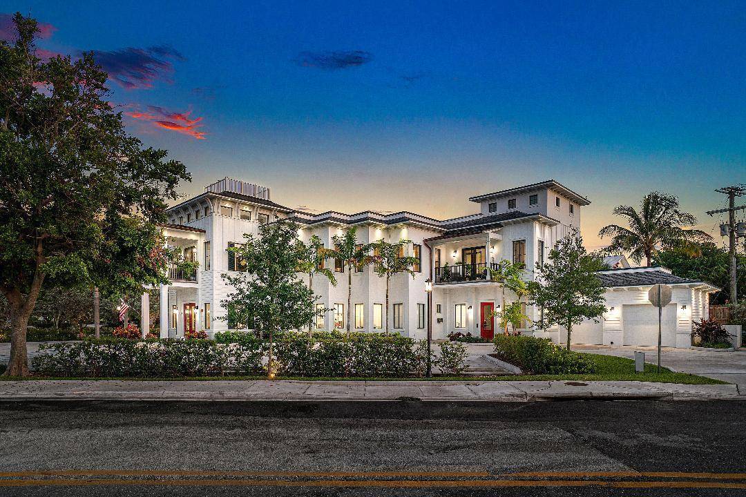 The most visible mixed use home office landmark upon entering downtown Delray Beach'' This unique turnkey ultra Luxury Custom 3 floor loft has commercial office on the first floor.
