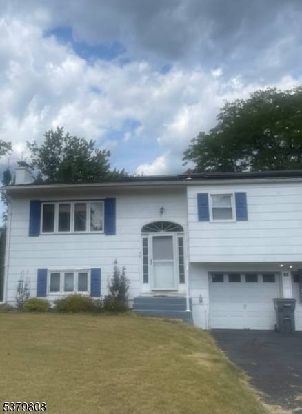 Charming 3 bedroom, 2 bath home in the heart of Piscataway.