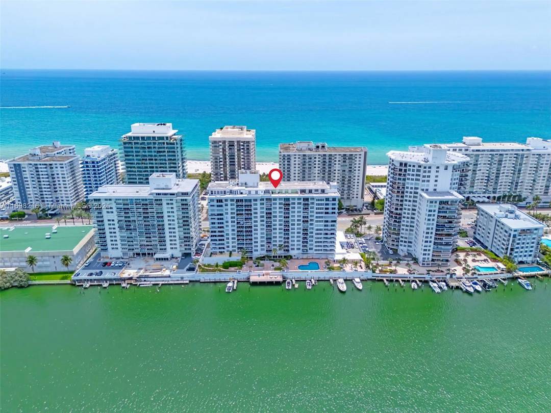 Miami Beach 2 bed 2 full bath.
