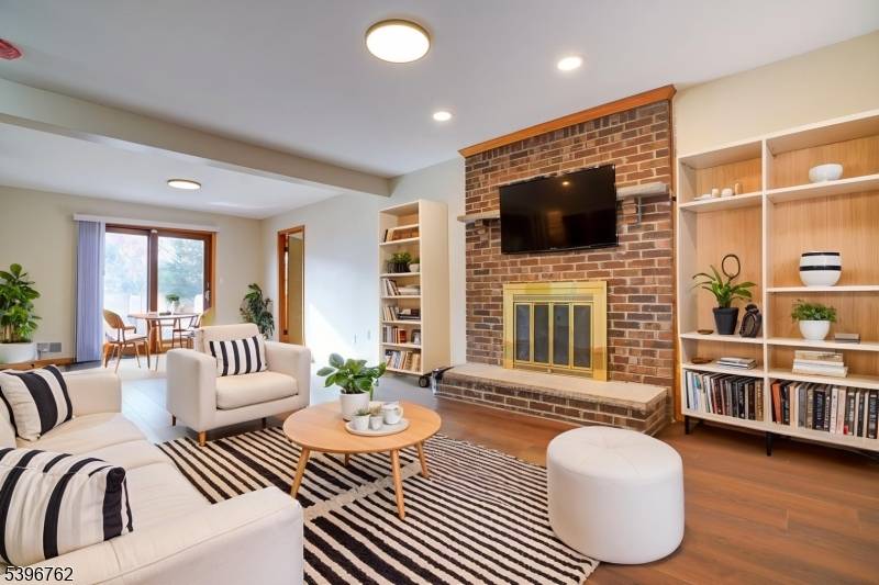 FANTASTIC OPPORTUNITY TO LIVE IN THE DESIRABLE TOWN OF EDISON.