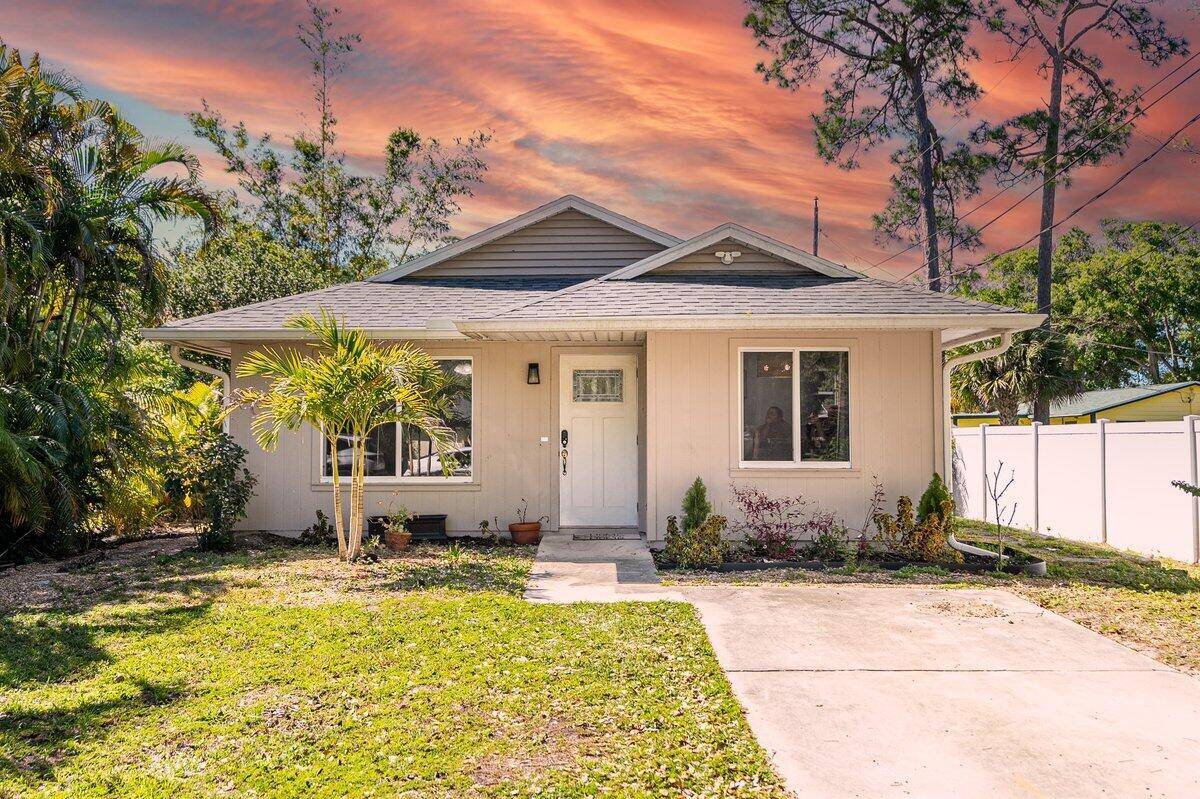 Beautiful completely renovated home !
